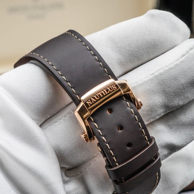 Patek Philippe Nautilus 5712R-001 Image 2